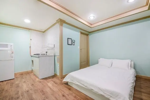 Sokcho Dderak Pension