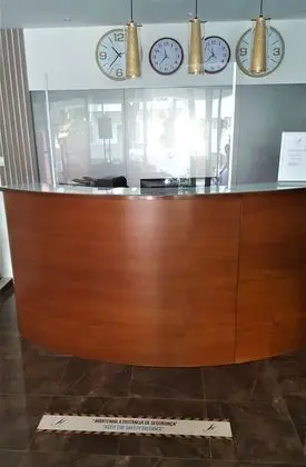 Sol Hotel - Lobi