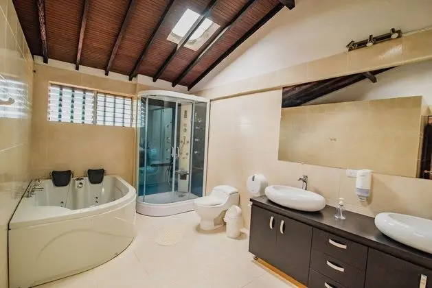 Sol y Luna Country House in Quindo - Banyo Tipleri