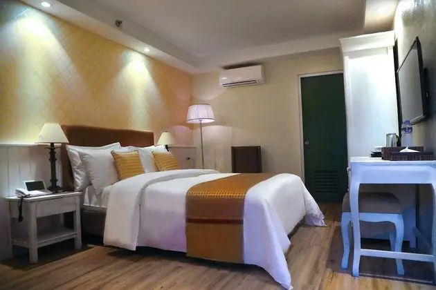Sola Hotel - Oda