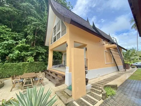 Solario Beachfront Villa - Hotel managed