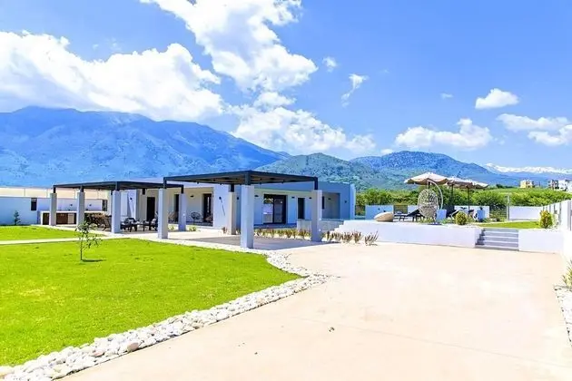 Villa Solaris Heated Pool & Hot Tub - Dış Mekan