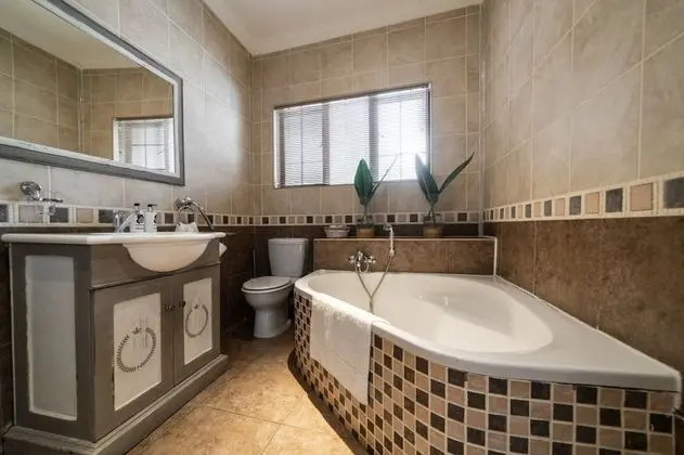 Solo Gracia Guest House - Banyo Tipleri