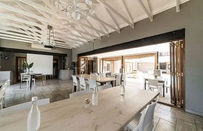 Solo Gracia Guest House - Yerinde Yemek