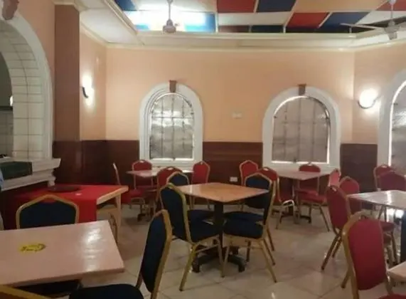 Solomon Castle Hotel Mombasa - Yerinde Yemek