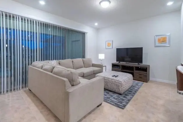 Solterra 5BR Townhouse w Splash Pool