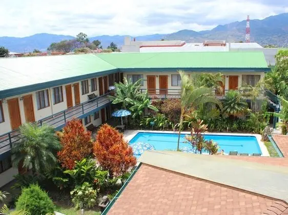 Soluxe El Sesteo Hotel