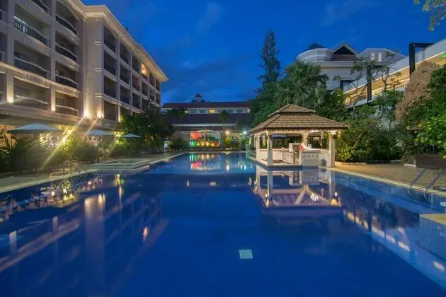 Somadevi Angkor Resort & Spa - Havuz
