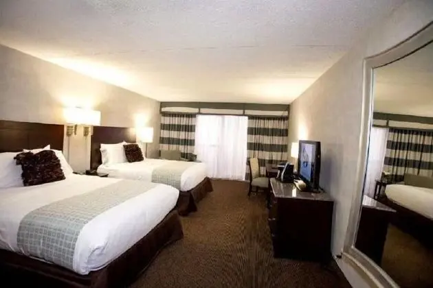 Somerset Inn