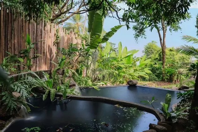 Somewhere Only We Know Resort - Havuz