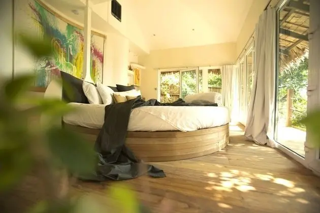 Somewhere Only We Know Resort - Oda