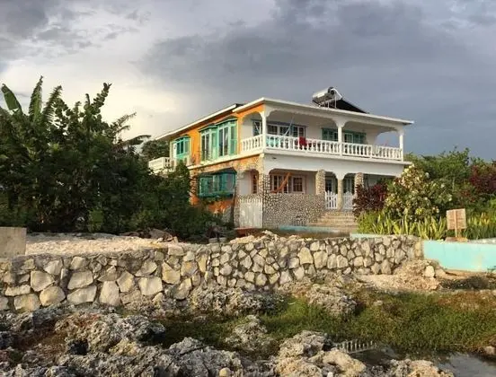 Somewhere West - Dış Mekan