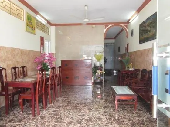Son Tung Hotel - Lobi