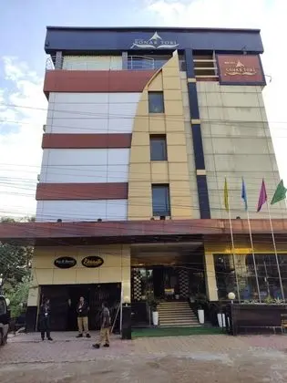 Hotel Sonar Tori Agartala - Dış Mekan