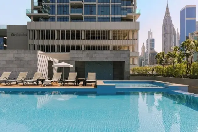Sonder Downtown Towers - Havuz