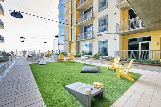 Sonder at McKinley - Dış Mekan