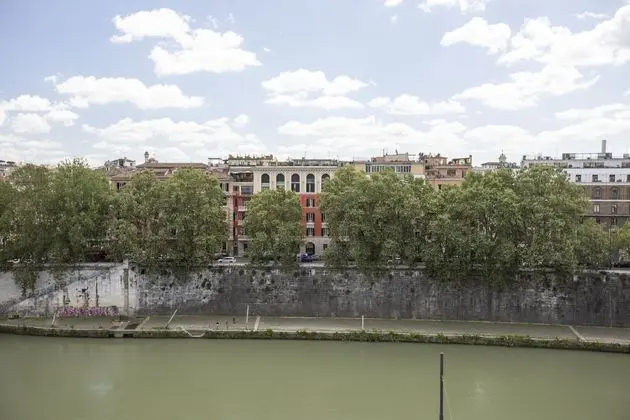 Sonder at Prati Lungotevere