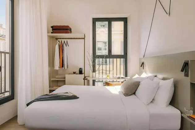Sonder at Yelo Jean Médecin - Öne Çıkan Resim