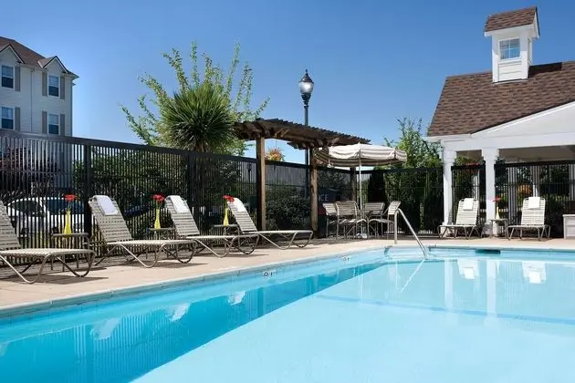 Sonesta Simply Suites Seattle Renton - Havuz