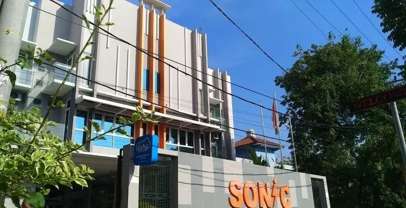 Hotel Sonic Airport Semarang - Dış Mekan