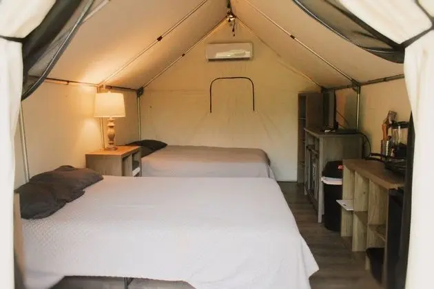 Son's River Ranch Glamping Cabin 29 - İç Mekan