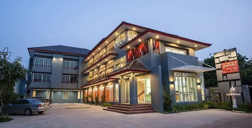 Soontree House