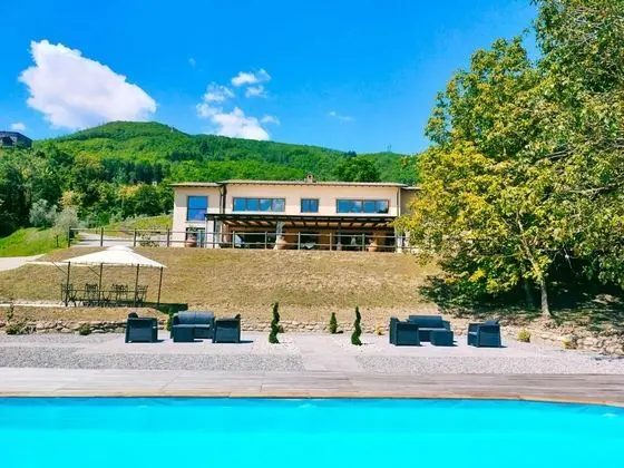 Soothing Holiday Home in Camporgiano-lu With Swimming Pool