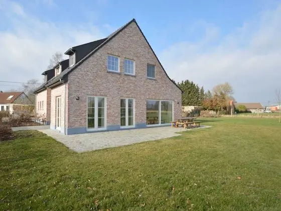 Soothing Holiday Home in Sint Amands With Recreation Room - Öne Çıkan Resim