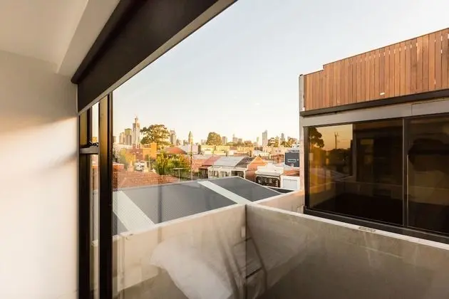 SOPHIA, 2BDR North Melbourne House