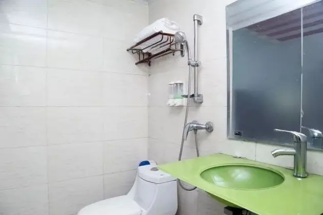 Sophie Roland Hotel Shenzhen Huaxin - Banyo Tipleri