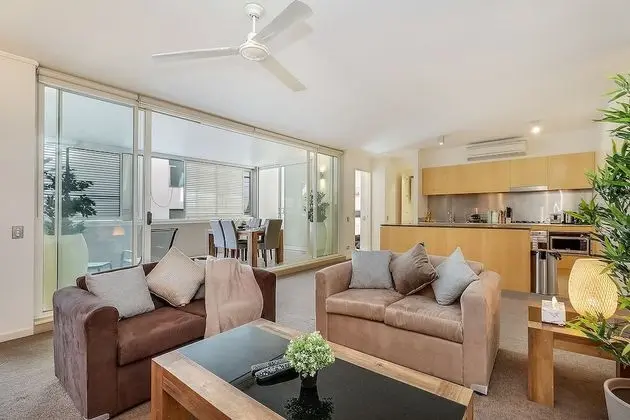 Sophisticated Apartment near Beach