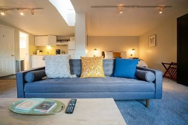 Sophisticated City Escape near DU - Oda Düzeni