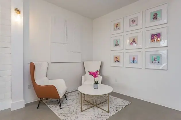 Sophisticated Nashville Condo | Corporate Rental - Lobi