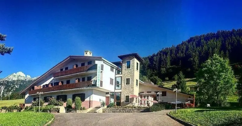 Hotel Sorgente Borno - Dış Mekan