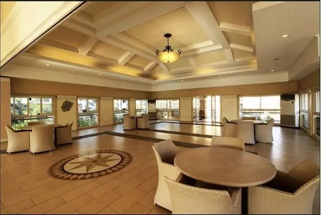 Sorrento 2BR Apartment - Lobi