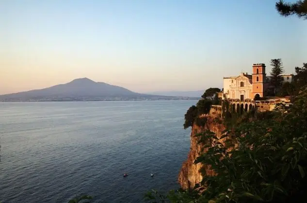 Sorrento Hearts