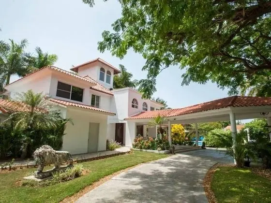 Sosua Vacation Villa In Town Walled and Private With Pool