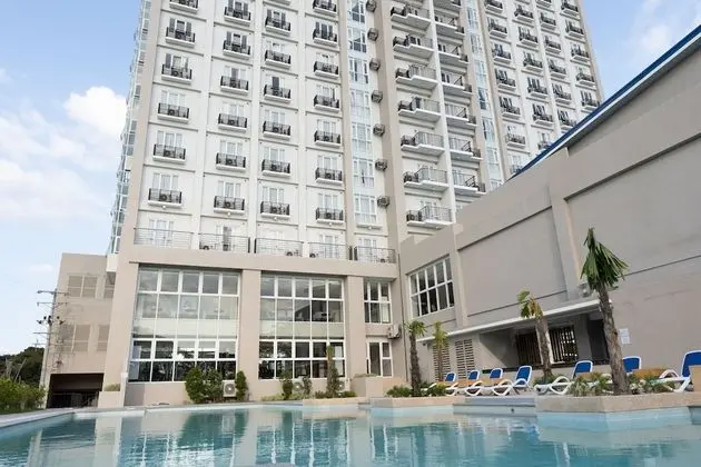 Sotogrande Davao Hotel - Havuz