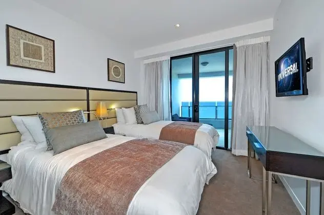 Soul Surfers Paradise - GCLR - Oda