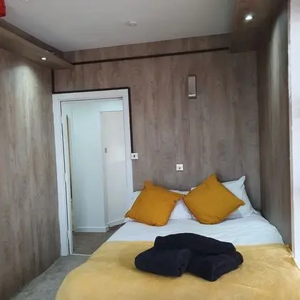 South Beach Kings Promenade Hotel - Oda