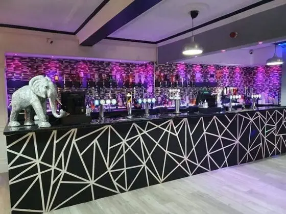 South Beach Kings Promenade Hotel - Bar