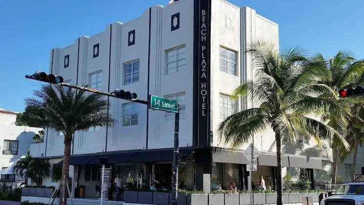 South Beach Plaza Hotel