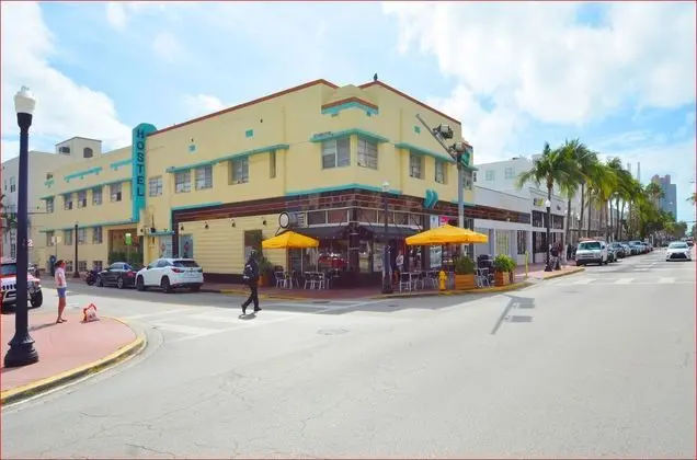 SOUTH BEACH ROOMS AND HOSTEL