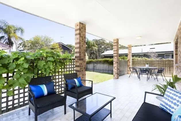 South Coast Getaway House Sleeping 8 Guests