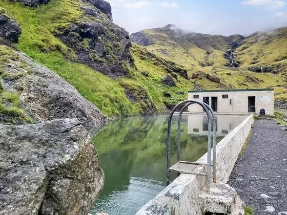 South Iceland Guesthouse - Havuz