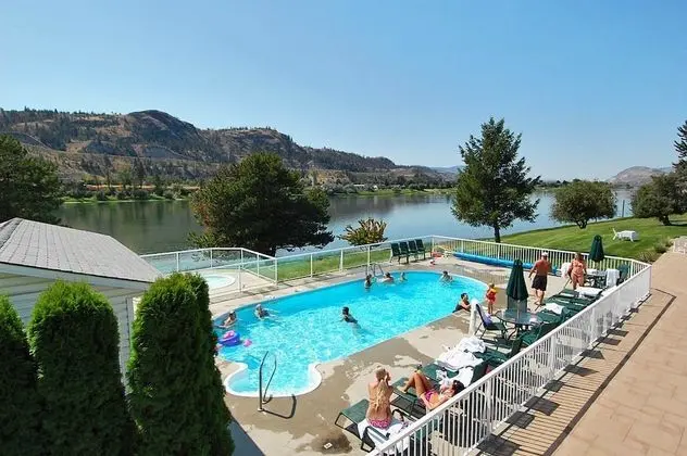 South Thompson Inn & Conference Centre - Havuz