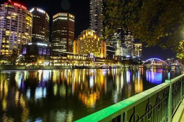 Southbank Apartments - Freshwater Place - Yerinde Yemek