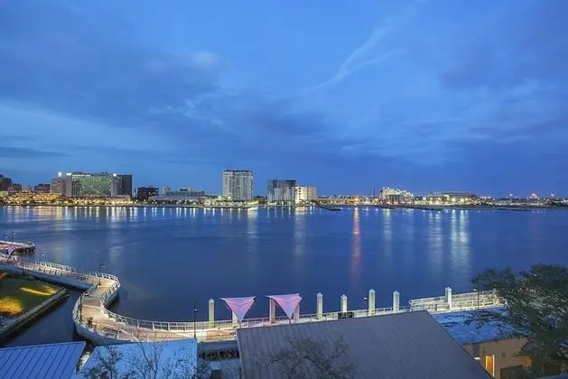 Southbank Hotel by Marriott Jacksonville Riverwalk