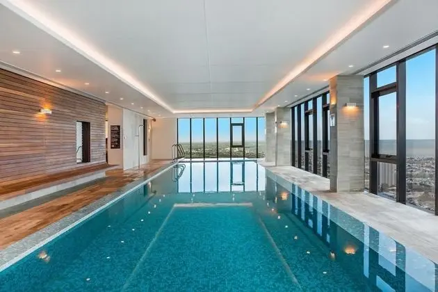 Southbank Platinum Tower Apartment - Havuz