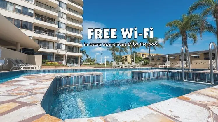 Southern Cross Beachfront Holiday Apartments - Havuz